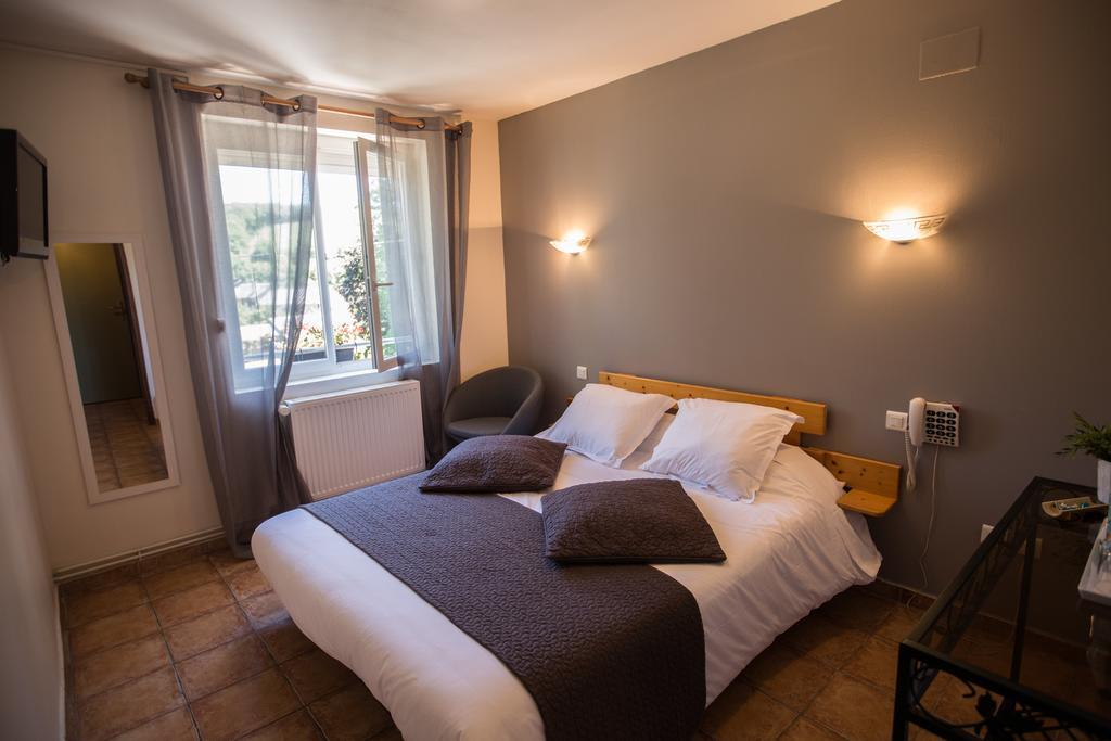 Logis Hotel Restaurant Auberge De L'Espinouse Fraisse-sur-Agout Bagian luar foto