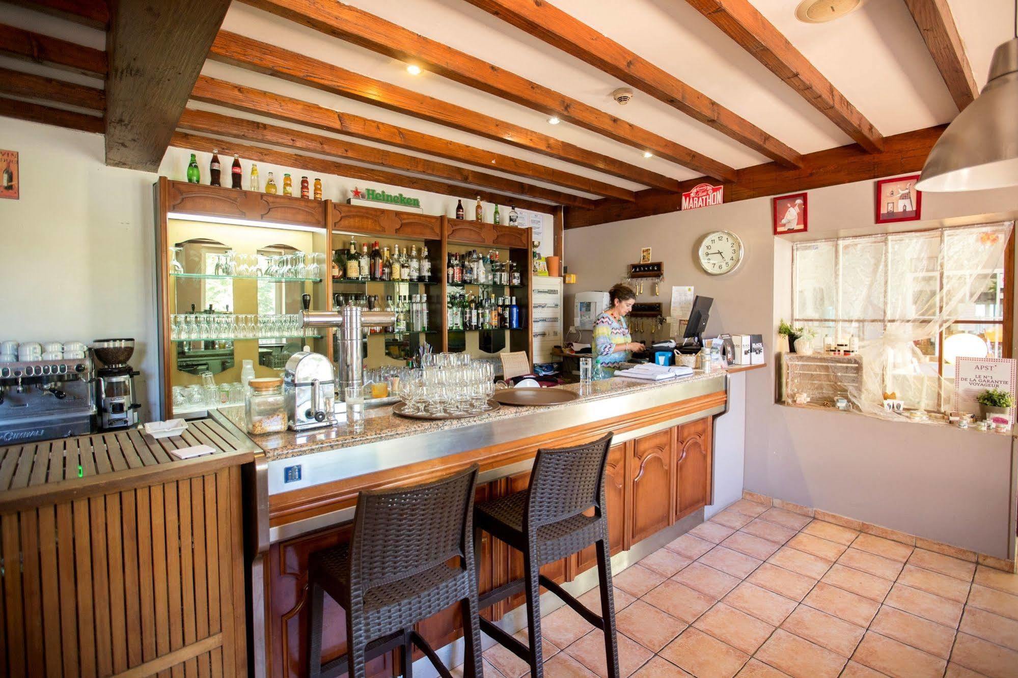 Logis Hotel Restaurant Auberge De L'Espinouse Fraisse-sur-Agout Bagian luar foto